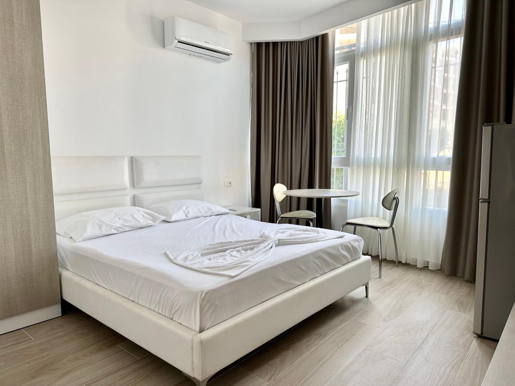 Al Mare Rooms Sarandë Exterior foto