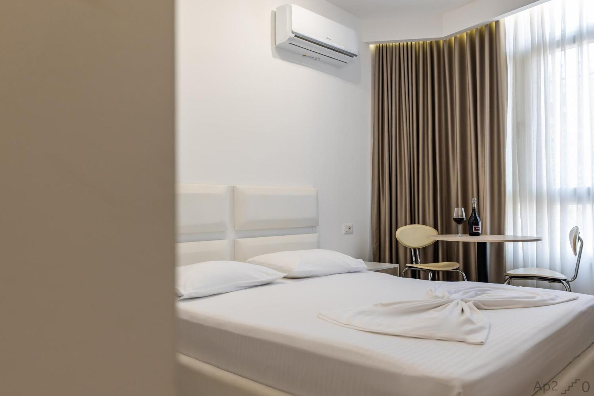 Al Mare Rooms Sarandë Exterior foto
