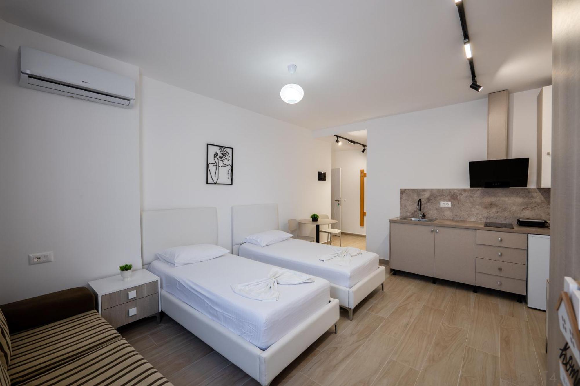 Al Mare Rooms Sarandë Exterior foto